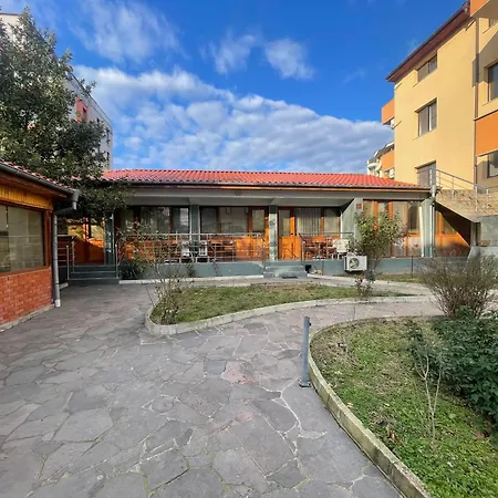 Hotel стряма 2*